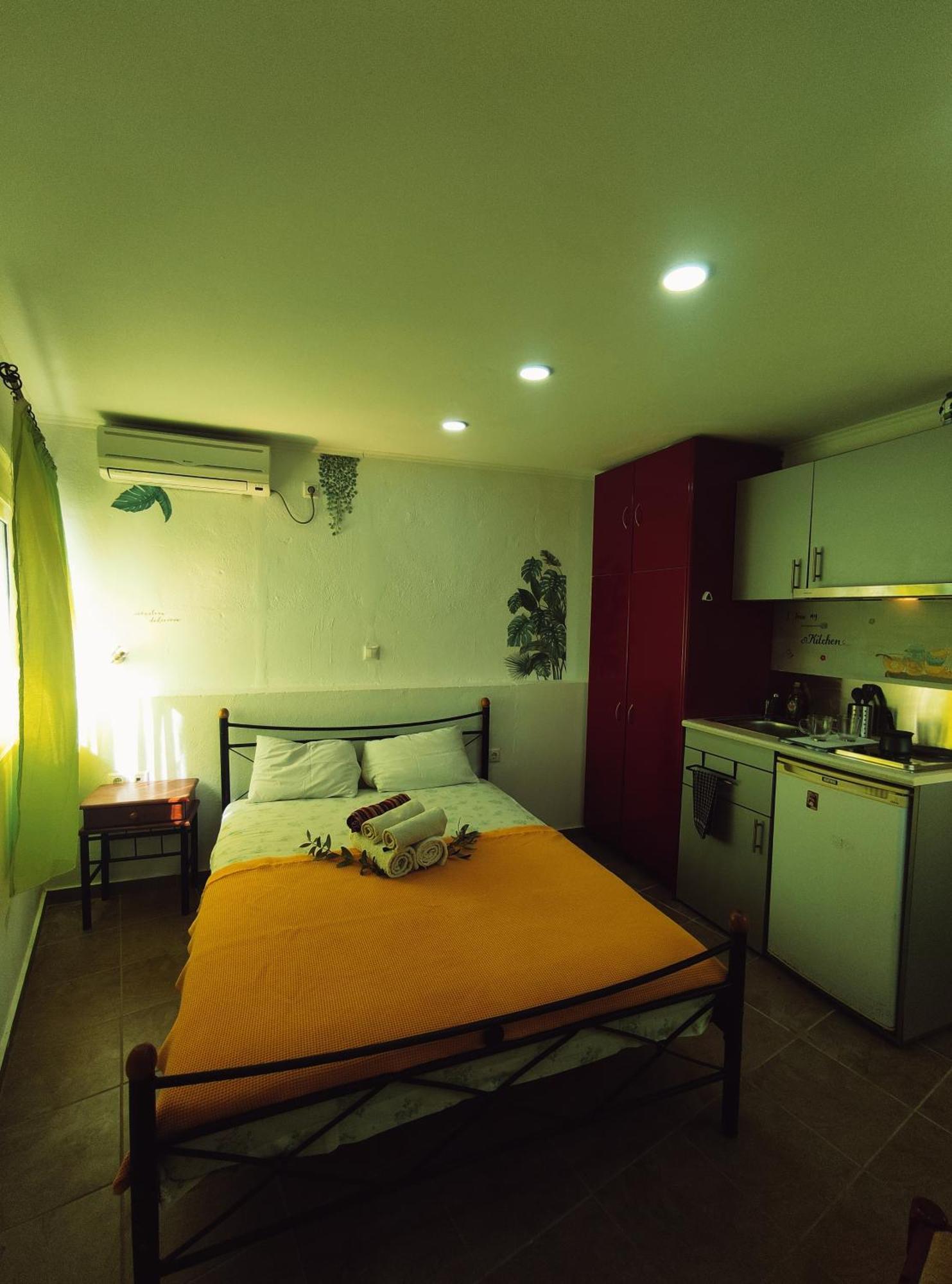 Rena'S Rooms Μελίντα Melinta Habitación foto