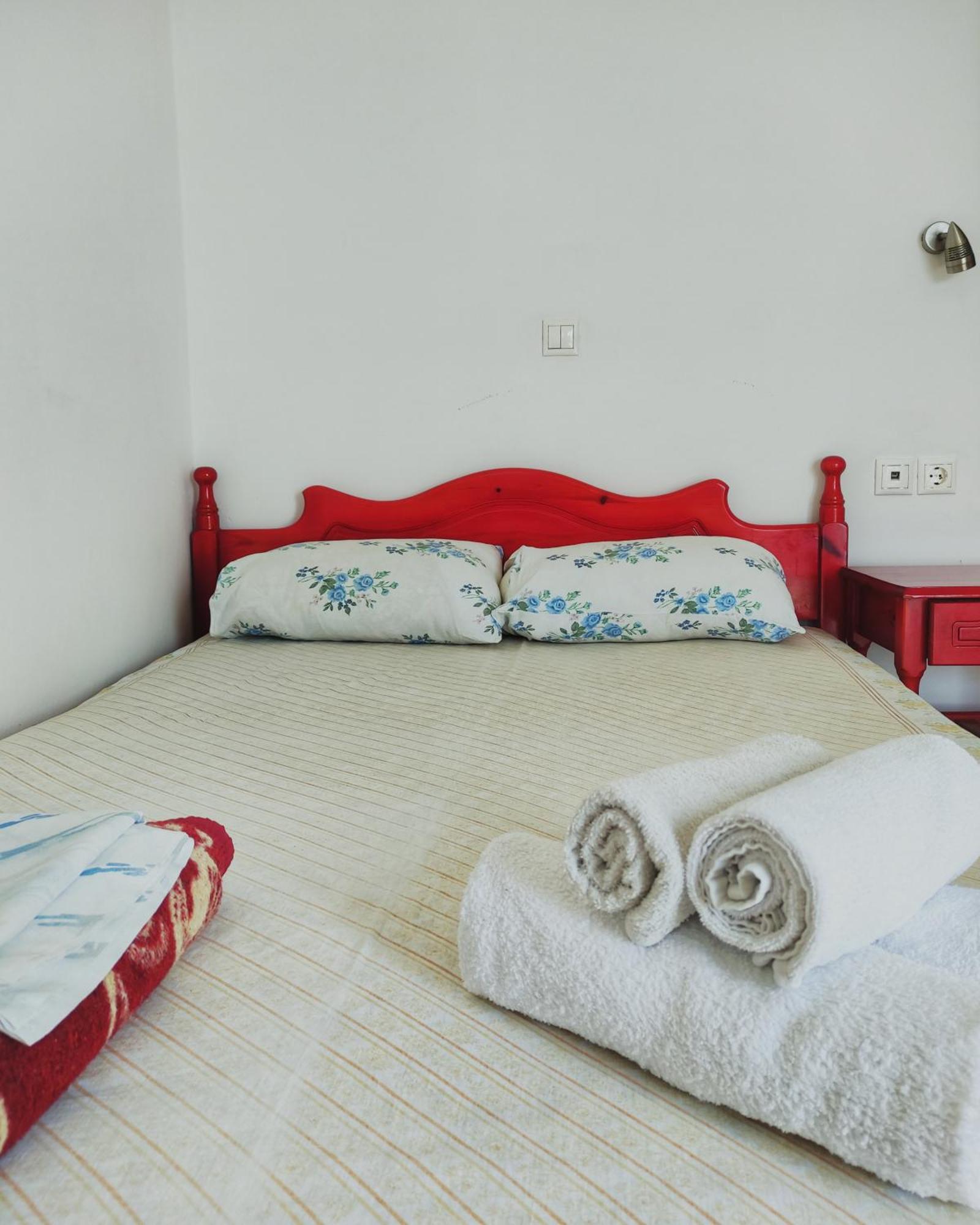 Rena'S Rooms Μελίντα Melinta Exterior foto